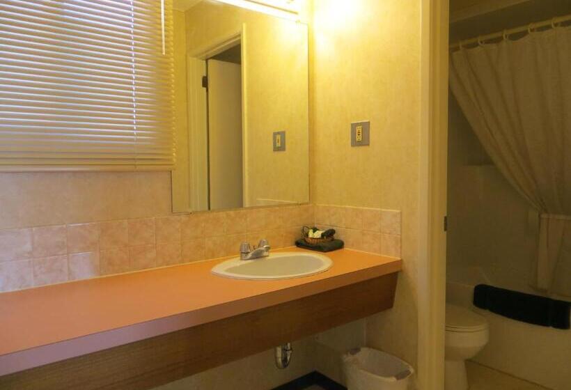 מוטל Tara Vista Inn