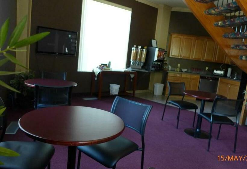 فندق على الطريق The Bridgeport Inn