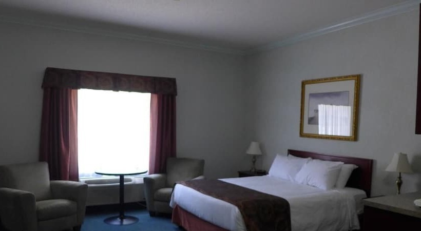 فندق على الطريق The Bridgeport Inn