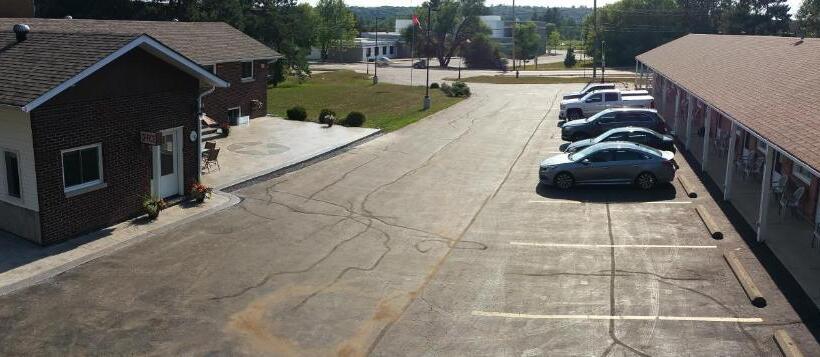 فندق على الطريق Wellington Inn