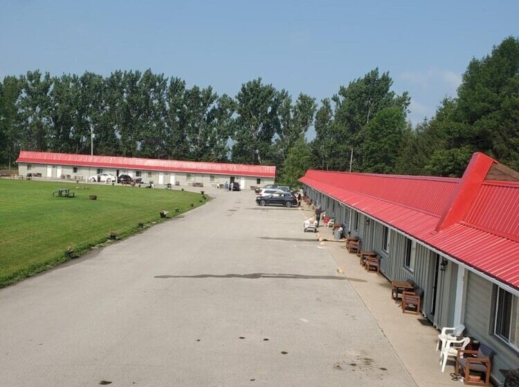 فندق على الطريق Wiarton Willys Inn