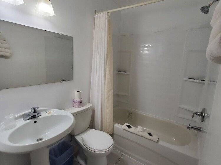 فندق على الطريق Wiarton Willys Inn