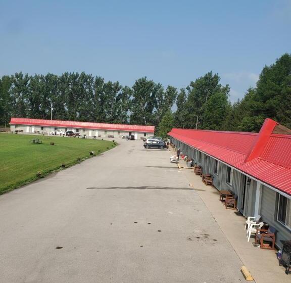 فندق على الطريق Wiarton Willys Inn