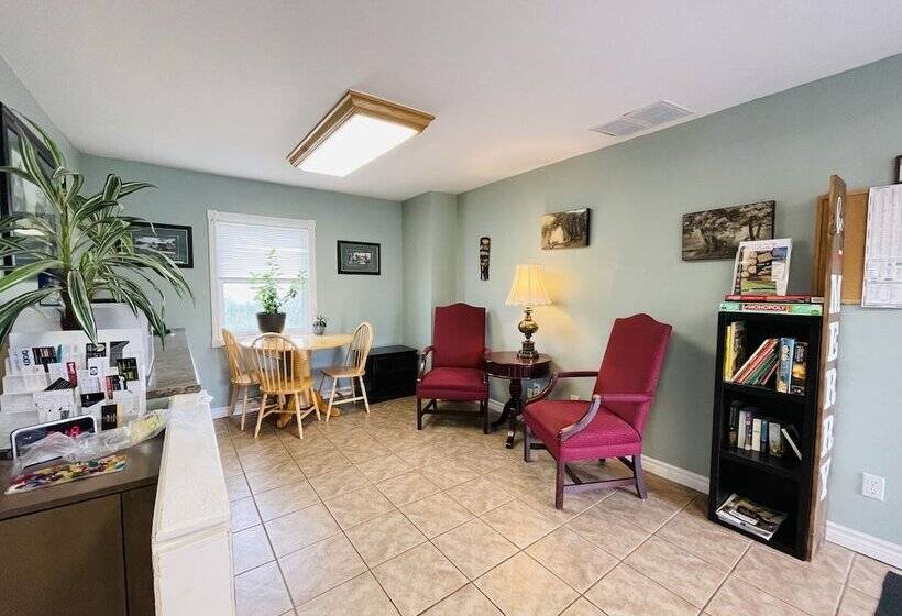 Scenic Motel Moncton