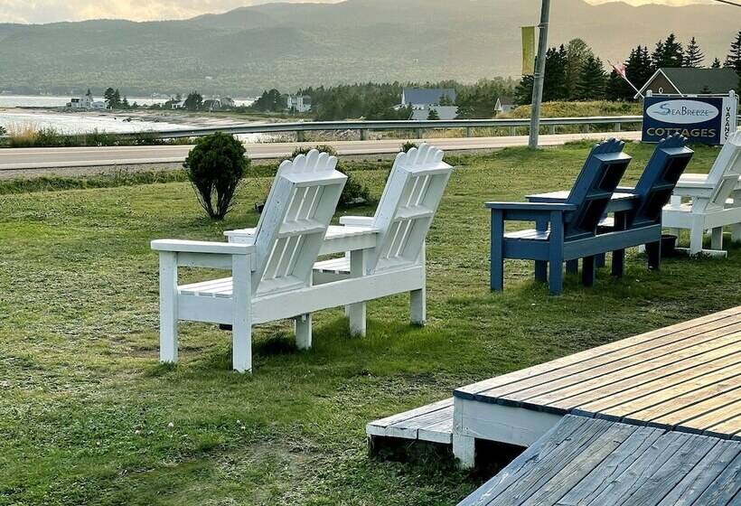 Sea Breeze Motel