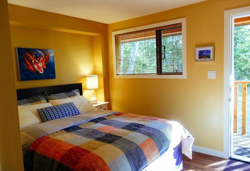 Skeena River House Bed & Breakfast