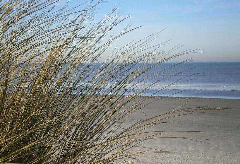 Strandhotel Buren Aan Zee
