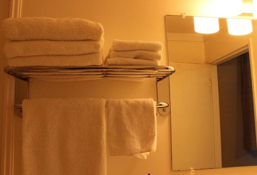 Ukee Peninsula Motel