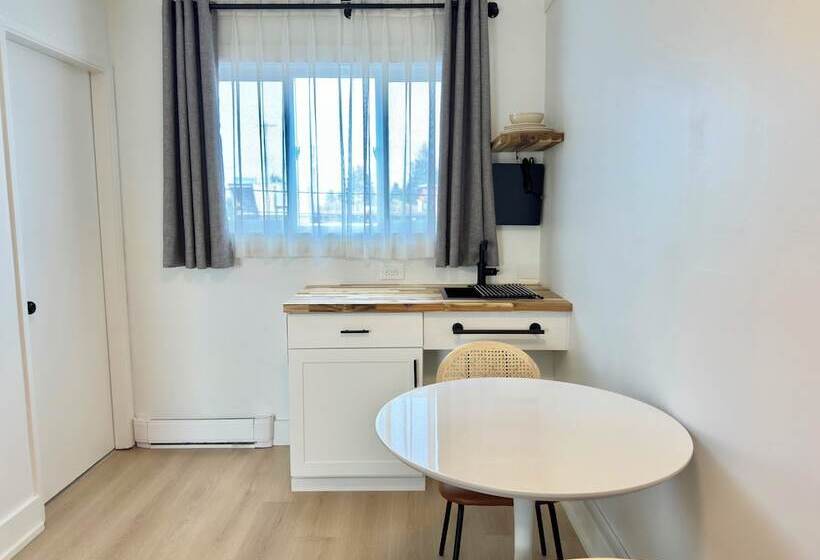 Ukee Peninsula Motel