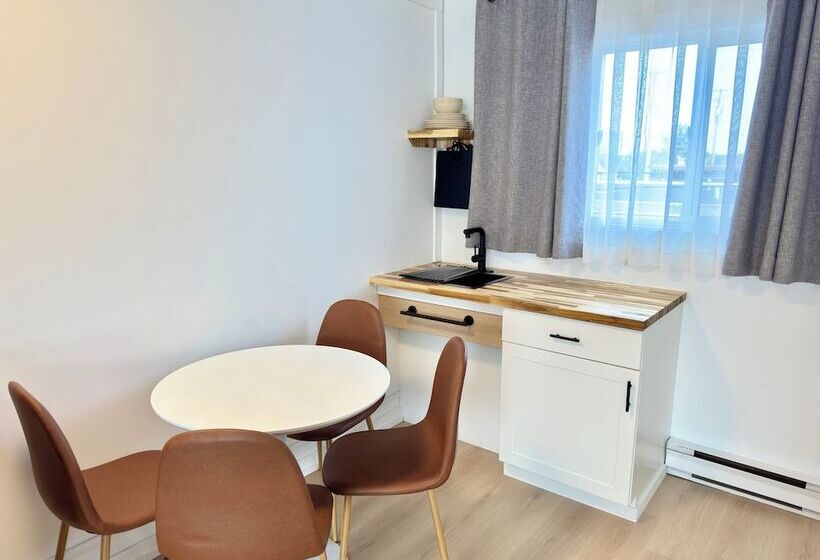 Ukee Peninsula Motel