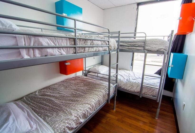 Wicked Hostels   Calgary