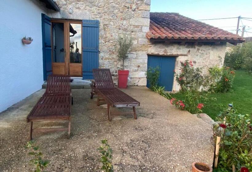 ベッドアンドブレックファースト Chambre D Hôtes La Floralie