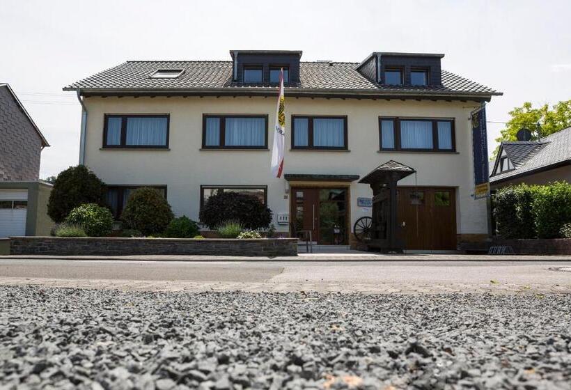 ベッドアンドブレックファースト Weingut Gerhard Trossen