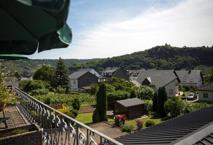 ベッドアンドブレックファースト Weingut Gerhard Trossen