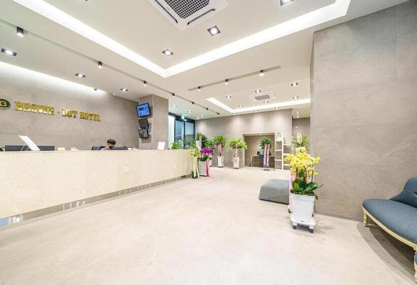 Brown Dot Hotel Gwangju Sangmu
