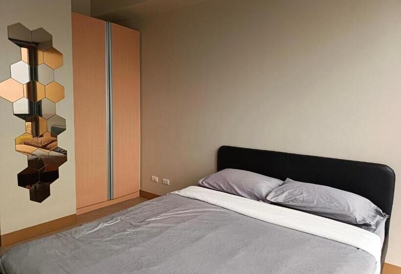 Eastwood Staycation Home With Stunning City View Minimum 2nights Stay