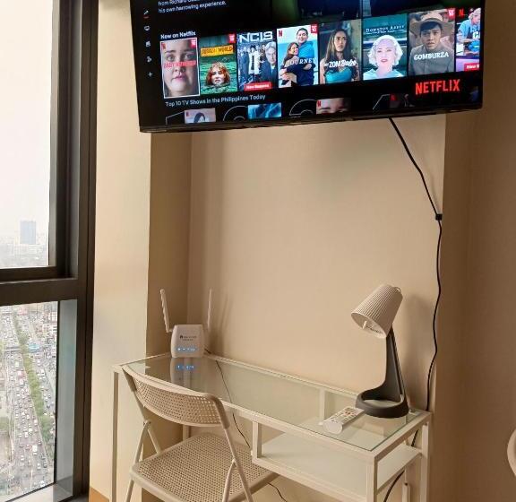 Eastwood Staycation Home With Stunning City View Minimum 2nights Stay