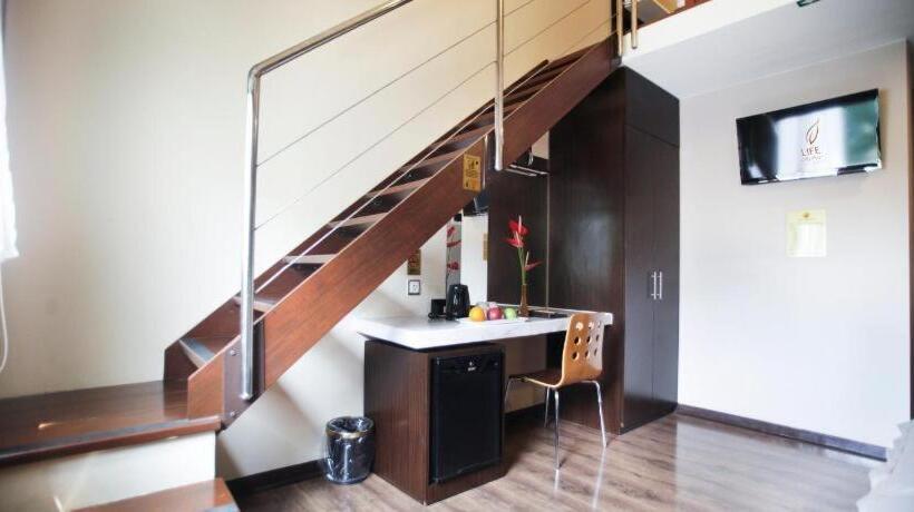 Favor Hotel Makassar City Center By Life