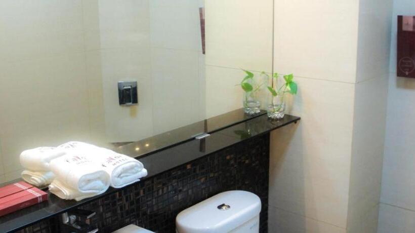 Favor Hotel Makassar City Center By Life