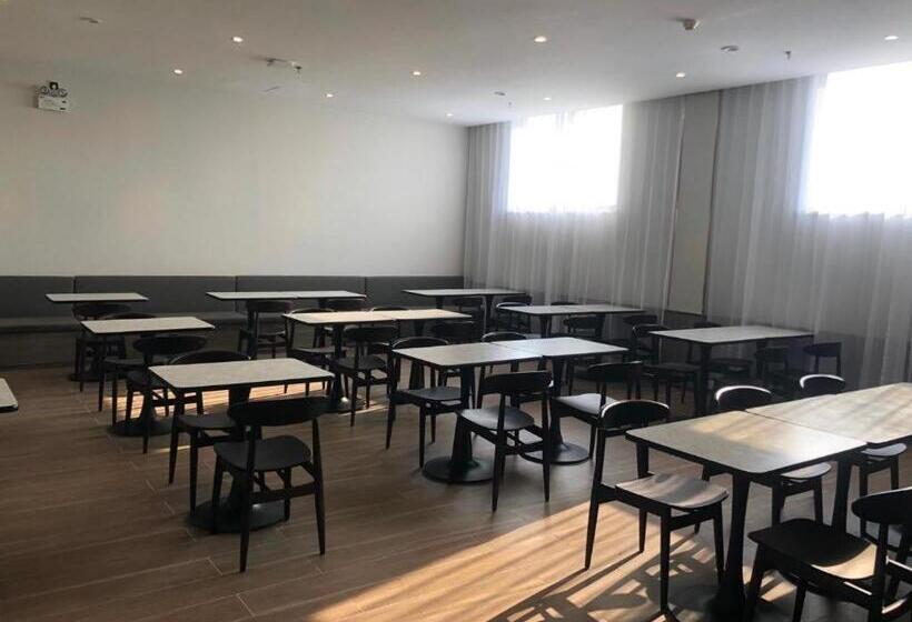 Hanting Hotel Dezhou Yucheng Administrative Street