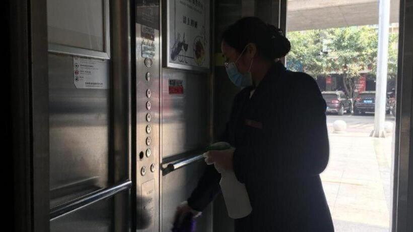 Hanting Hotel Guangyuan Cangxi Binjiang Road