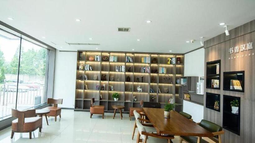 Hanting Hotel Jiaozhou Jiaodong International Airport