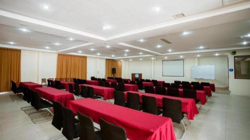 Hanting Hotel Jiaozhou Jiaodong International Airport