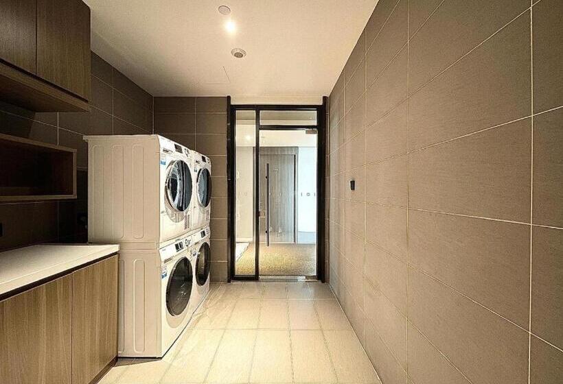 Hanting Hotel Luohe Linying Yingchuan Avenue