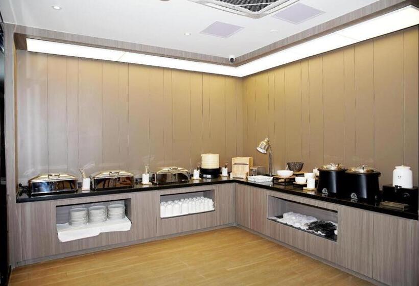 Hanting Hotel Lvliang College