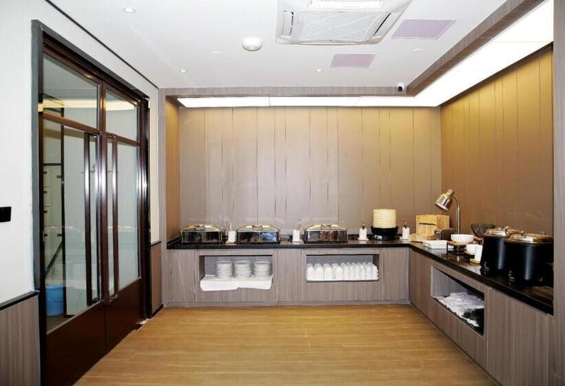 Hanting Hotel Lvliang College