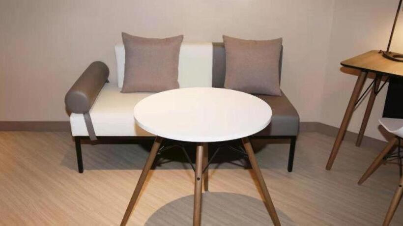 Hanting Hotel Qingdao Huangdao Wangtai Town