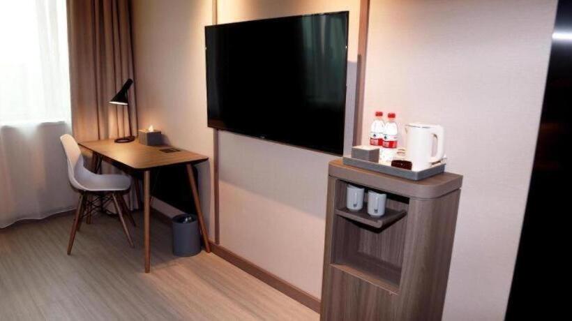 Hanting Hotel Qingdao Huangdao Wangtai Town