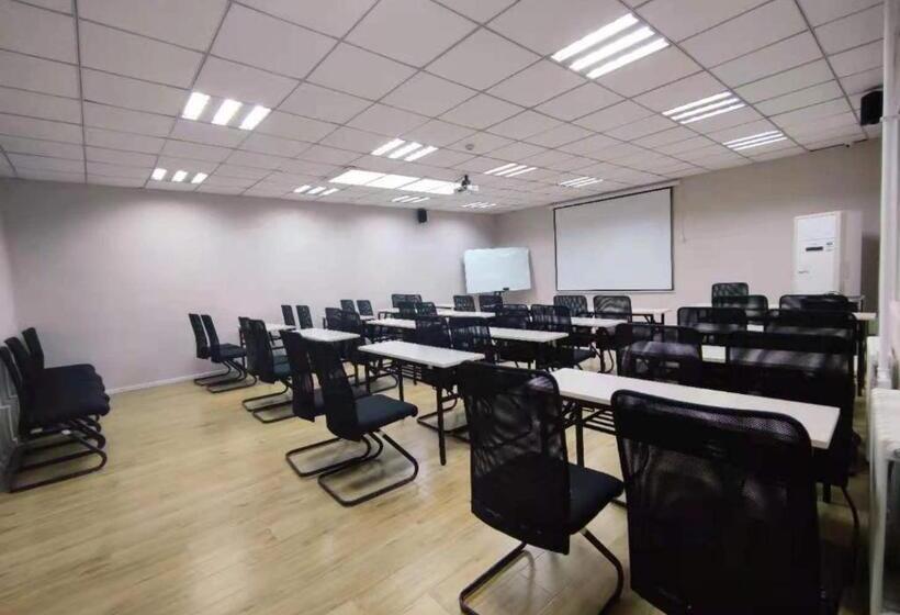 Hanting Hotel Qingdao Wanxiang City