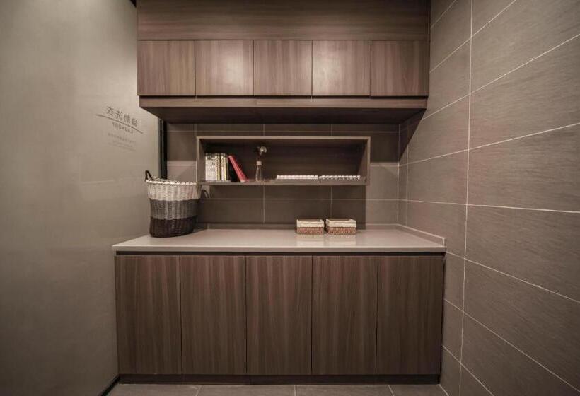 Hanting Hotel Shenyang Jiangdong Street Metro Station