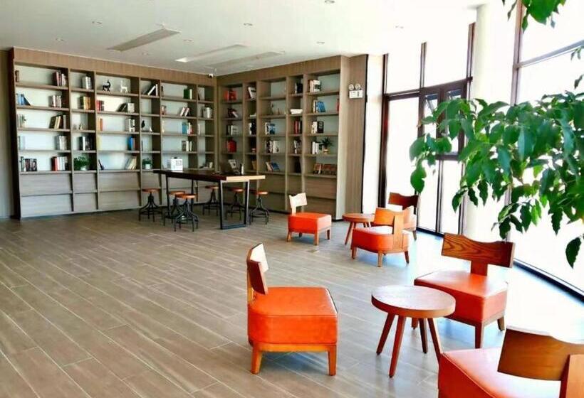 Hanting Hotel Xinghua Dainan Jinze Commercial Street