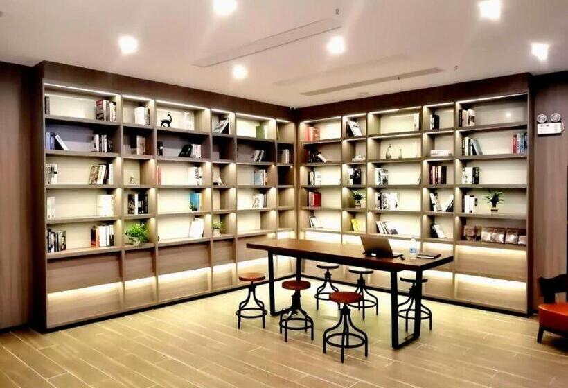 Hanting Hotel Xinghua Dainan Jinze Commercial Street