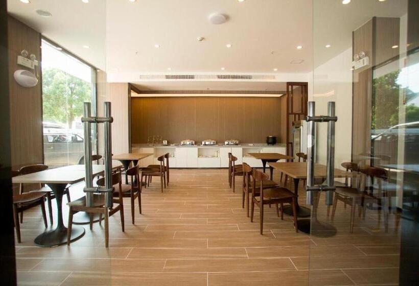 Hanting Hotel Xinghua Dainan Jinze Commercial Street