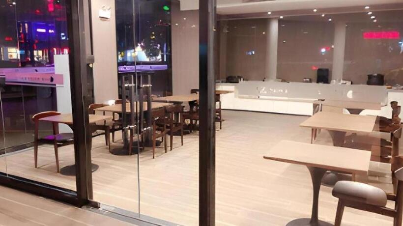 Hanting Hotel Xinghua Dainan Jinze Commercial Street