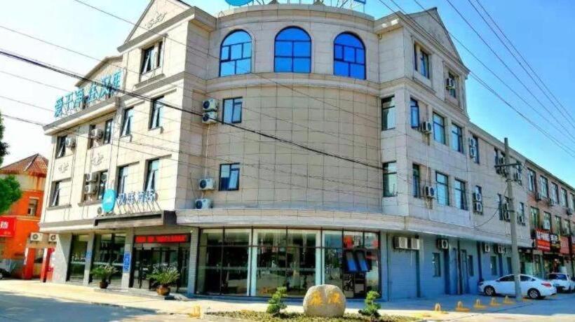 Hanting Hotel Xinghua Dainan Jinze Commercial Street