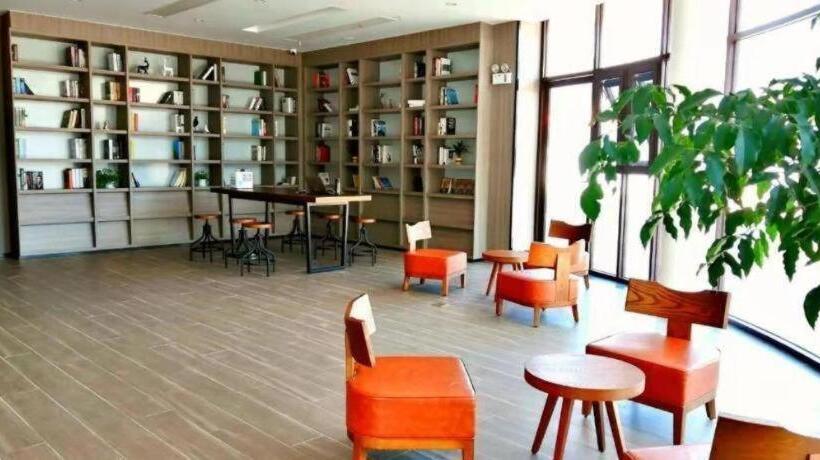 Hanting Hotel Xinghua Dainan Jinze Commercial Street