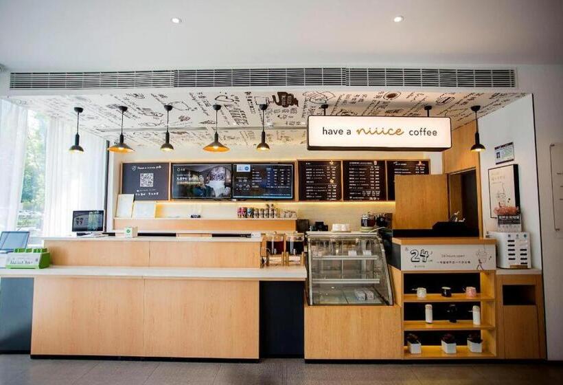 Hanting Hotel Zhoukou Dancheng County