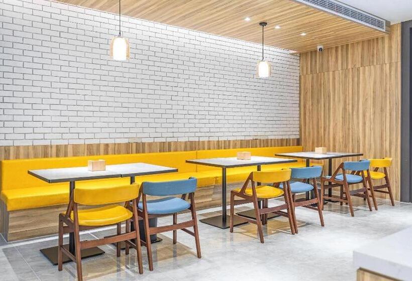 Hanting Premium Hotel Wuxi Huishan Ancient Town