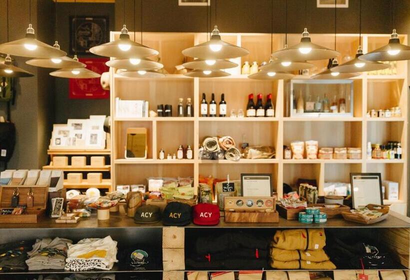 Отель Autocamp Sequoia