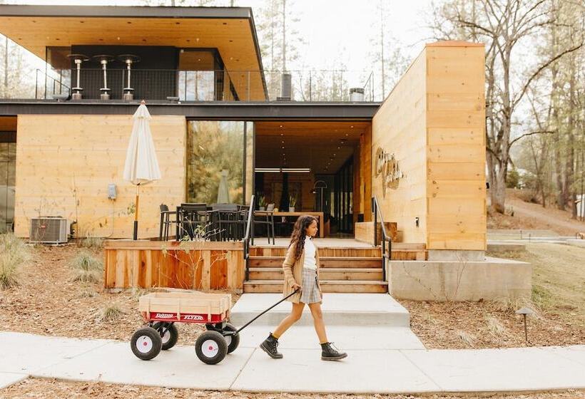 Отель Autocamp Sequoia