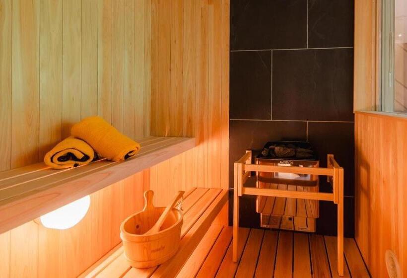 هتل Awaumi Fujikawaguchiko Resort