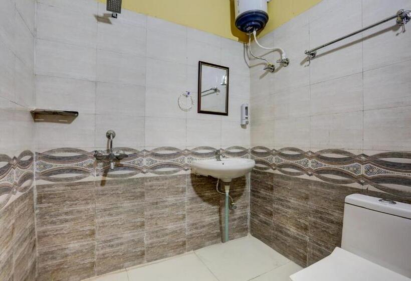 فندق Collection O The Grand Shalimar Residency
