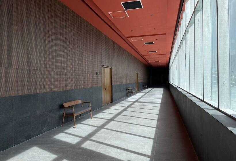 Отель Galeria Plaza Leon