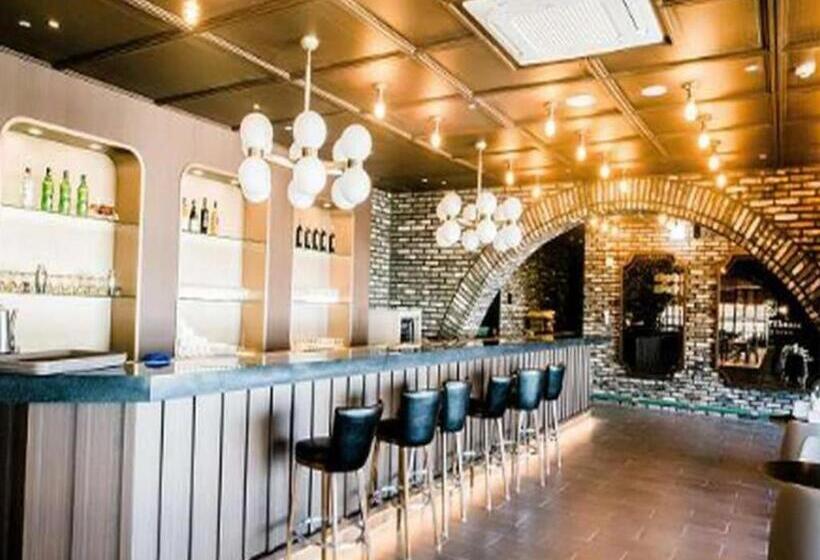 فندق Grand Hillstone