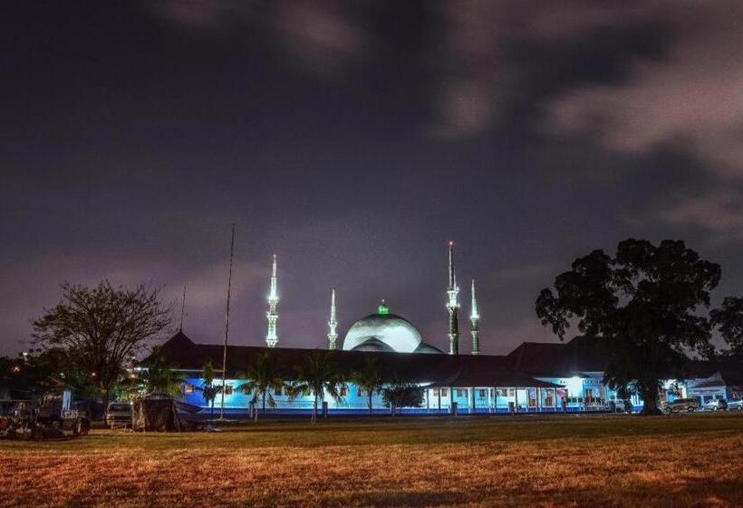 Отель Koolkost Near Stasiun Poris Tangerang