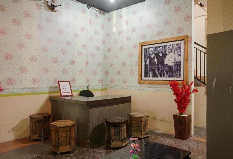 Отель Koolkost Near Stasiun Poris Tangerang